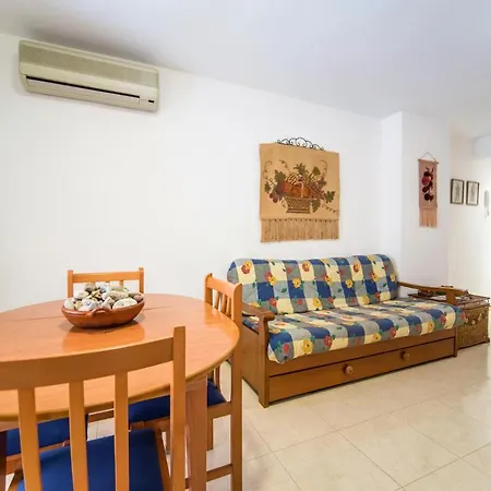 2 Bedroom Gorgeous In Oropesa Apartment *