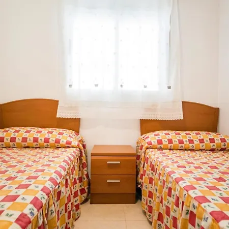2 Bedroom Gorgeous In Oropesa Apartment Oropesa del Mar